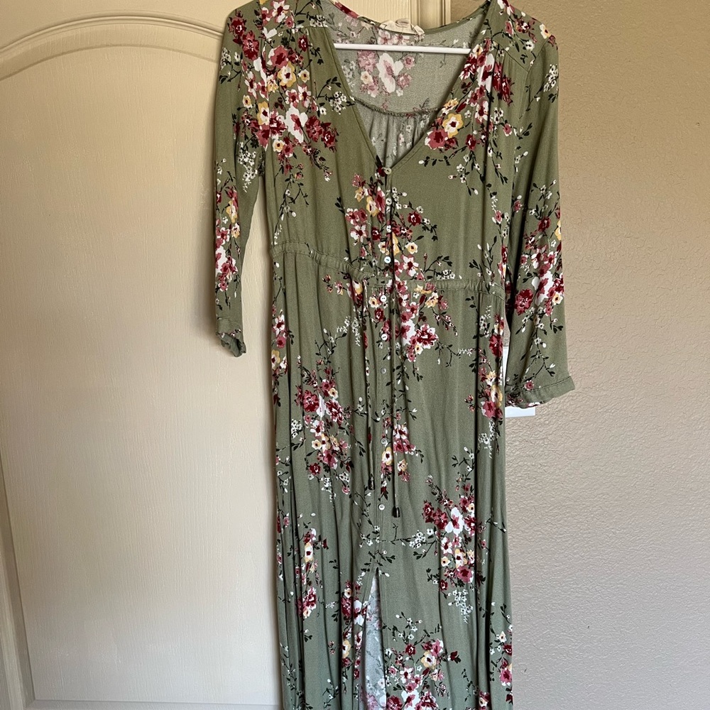 VICI collection, sage green floral dress with tie waist